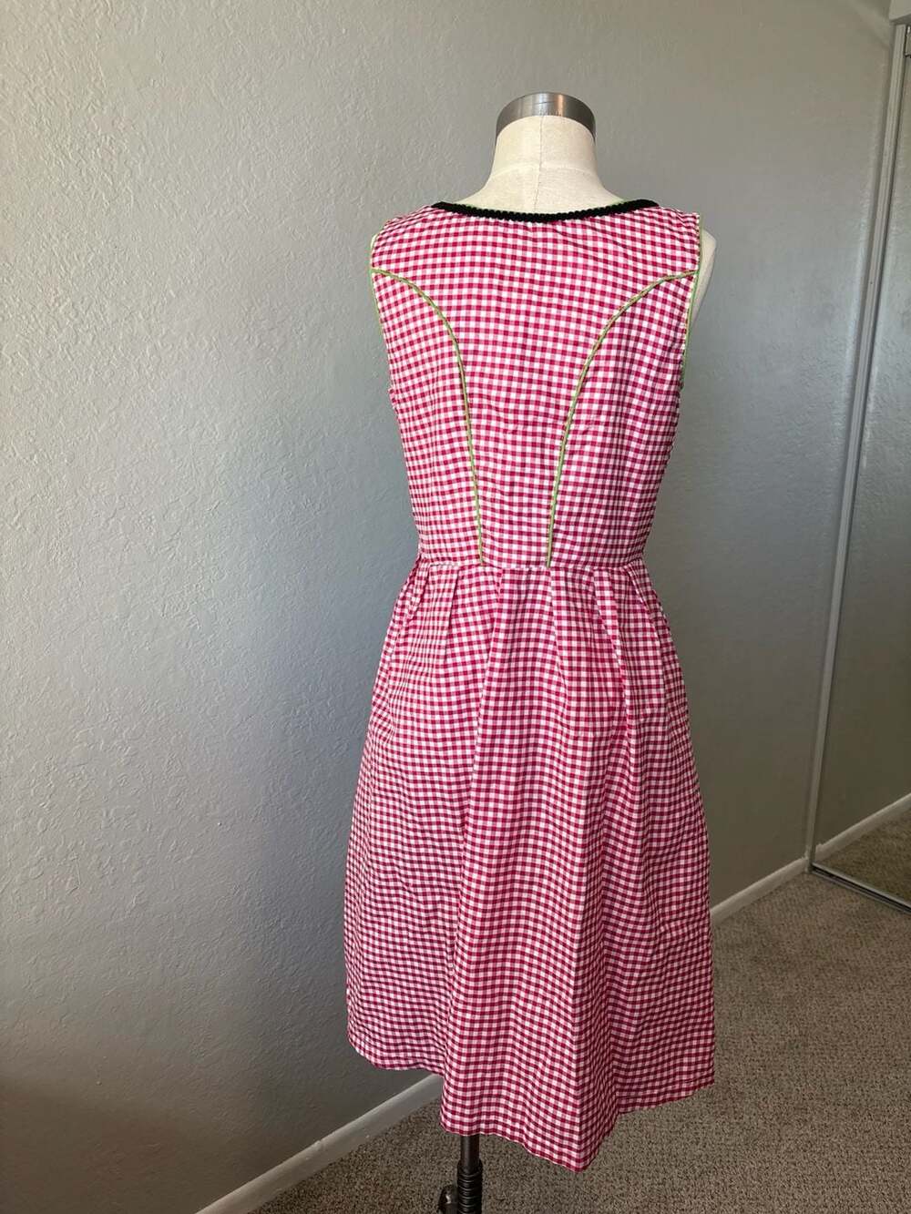 Gaudi Leathers Red Gingham Dirndl Dress with Green Trim Size 38 - Picture 5 of 10